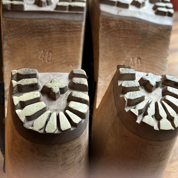 Original MIA Elsa Clog - Picture 7 of 7